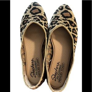 Sketchers cheetah flats